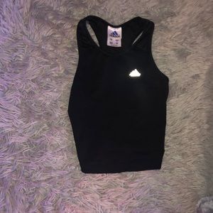 cute black sports tank!